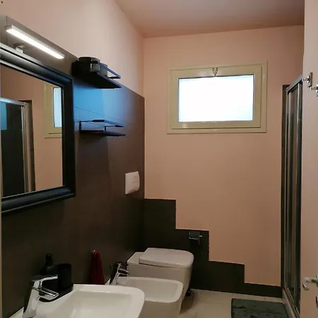 La Maison Rouge Apartment *